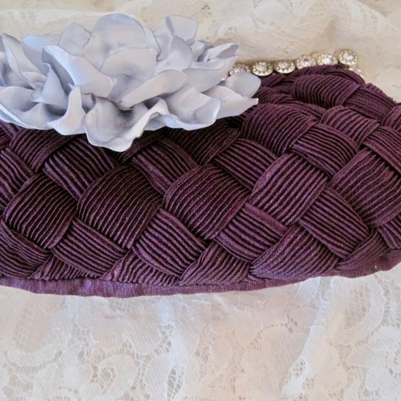 Clutch Purple BN Handmade Flower Clutch - Picture 4 of 7